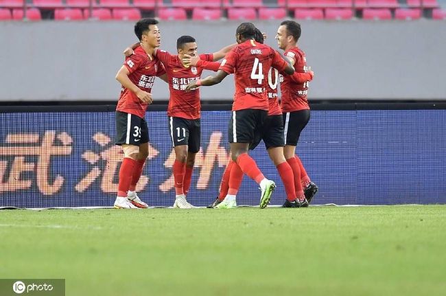 0-2输给柏林联是鲍姆加特下课的导火索。